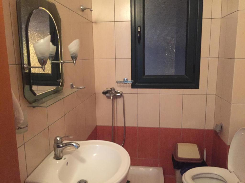 Seaside Apartment Vlore Exterior photo