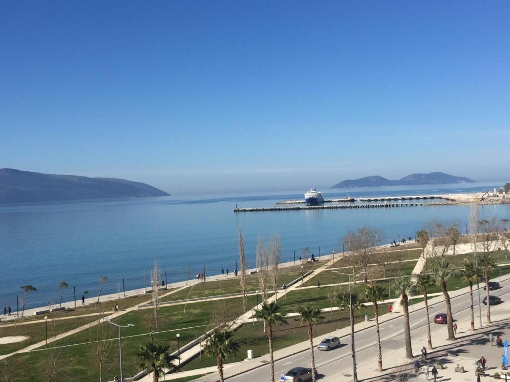 Seaside Apartment Vlore Exterior photo